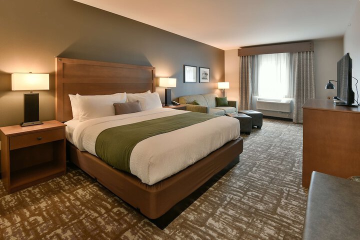 Room 18 of 33