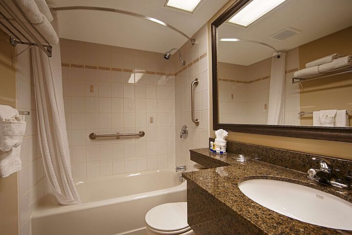 Best Western Plus Cobourg Inn & Convention Centre