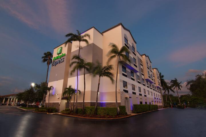 Hotel 14 of 72