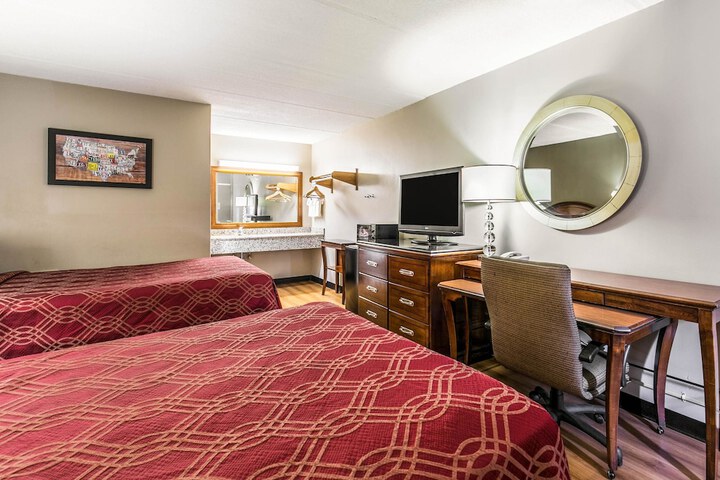 Room 11 of 23