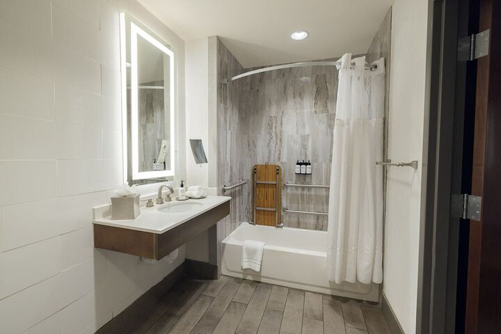 Room 51 of 75