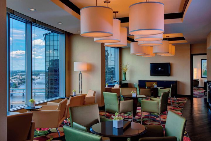 Lounge 122 of 150