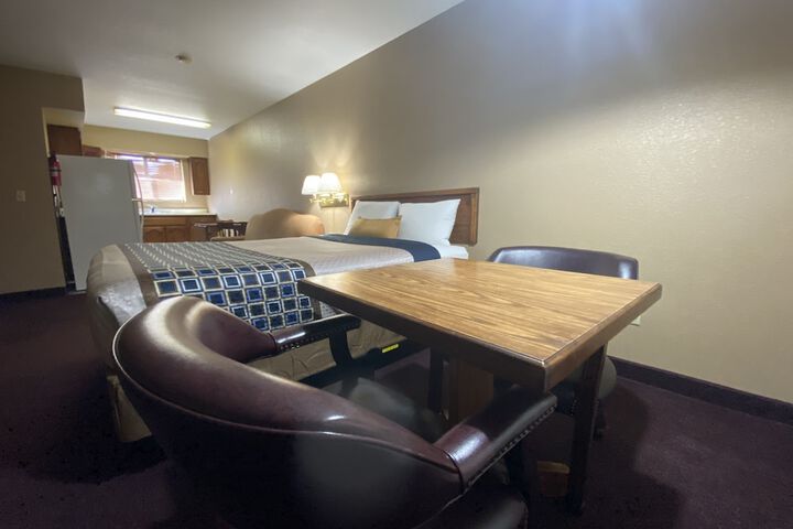 Room 18 of 30