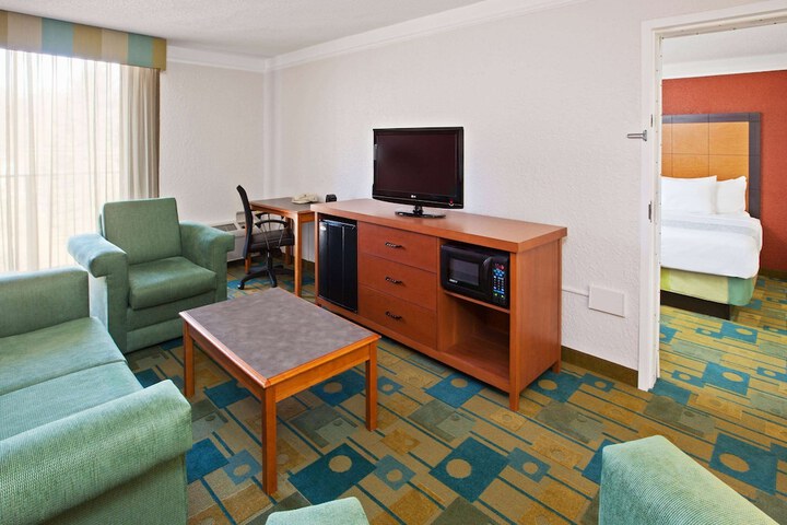 Room 36 of 60