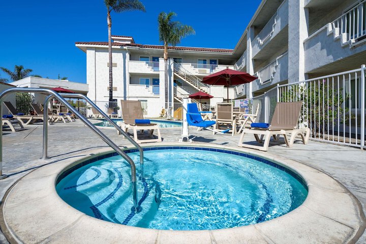 Pool 14 of 43