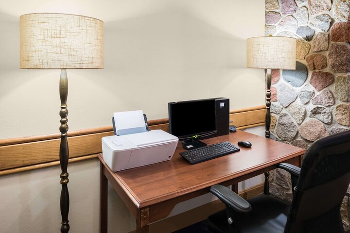 Business Center 15 of 15