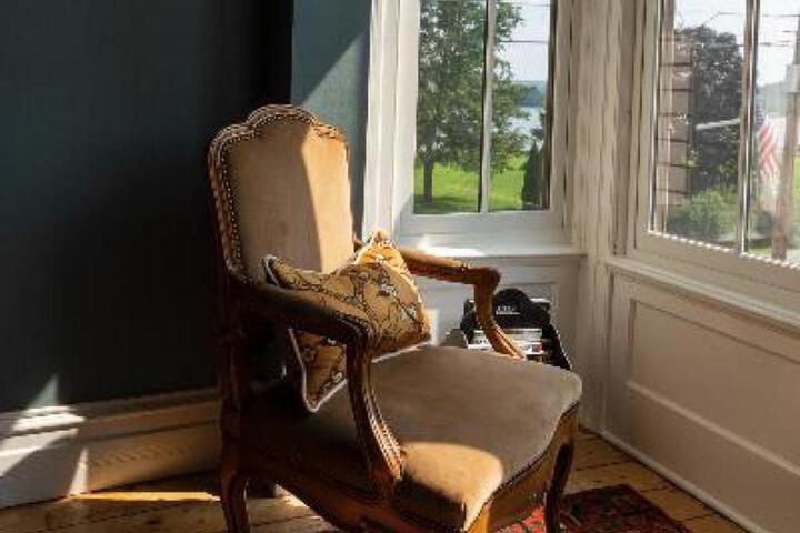 Stewart House Hotel