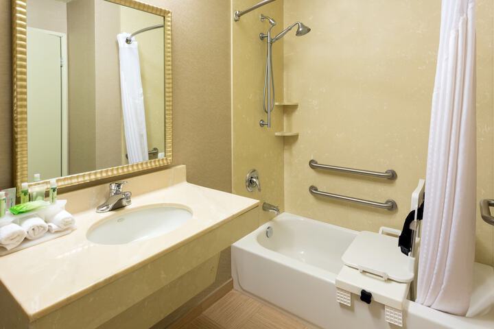 Room 20 of 42