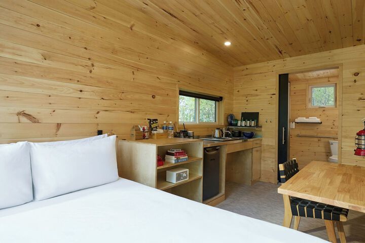 Postcard Cabins Asheboro Outdoor Collection by Marriott Bonvoy