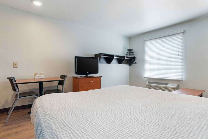 Room 13 of 26