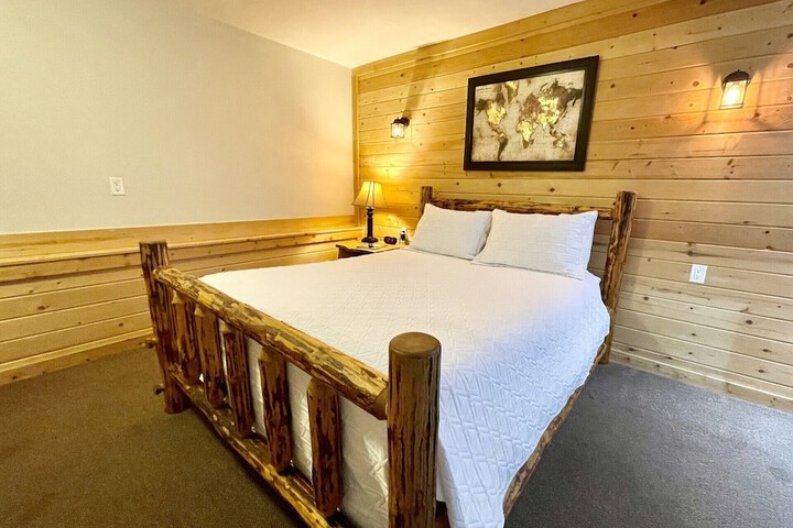 Room 6 of 23