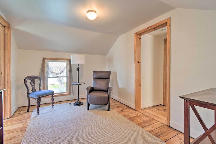 Walk to Beach! Sodus Point Escape w / Private Yard