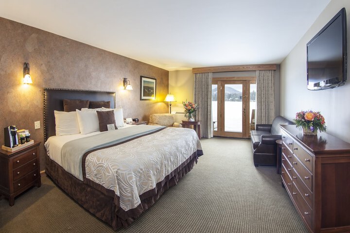 Golden Arrow Lakeside Resort