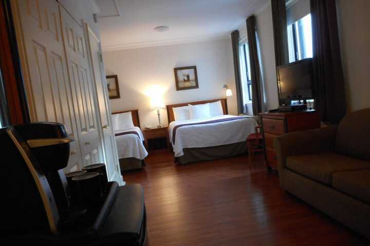 Room 28 of 44