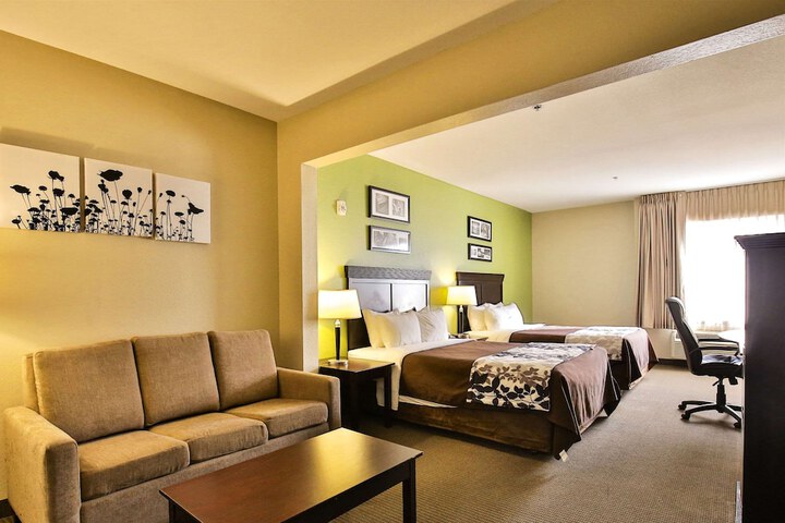Room 50 of 103