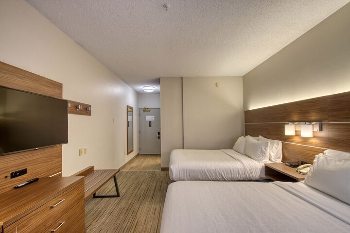 Room 44 of 81
