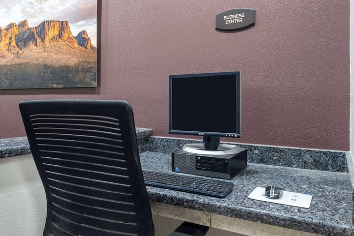 Business Center 33 of 33