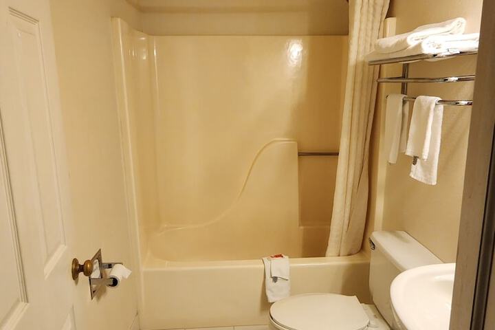 Room 11 of 21