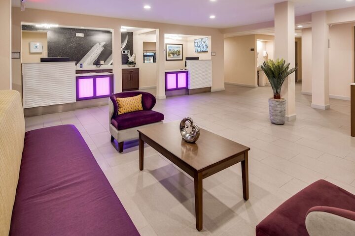 Hotel Interior 4 of 23