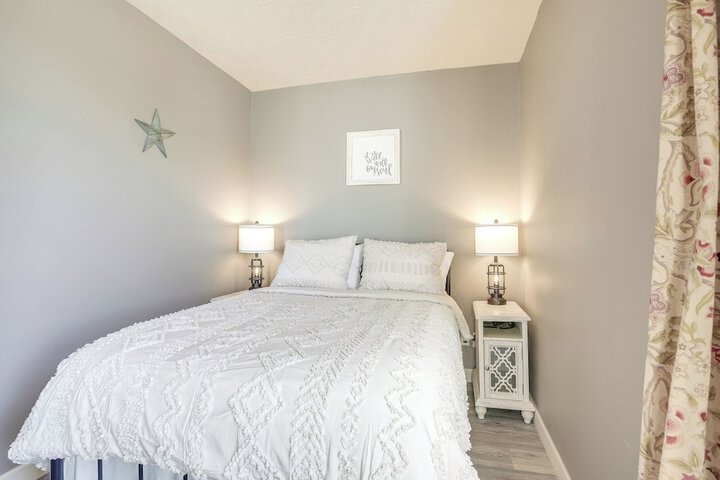 Downtown Condo 23 Mi to Hocking Hills State Park