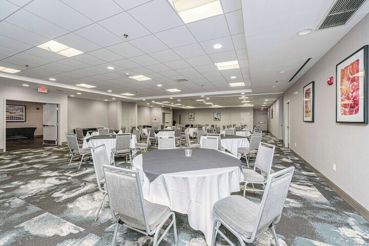 Hilton Garden Inn Charleston Airport