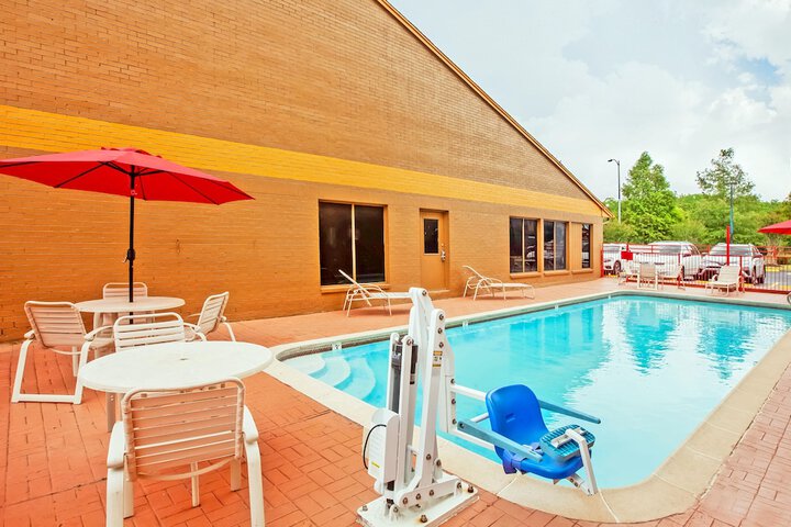 Pool 10 of 60