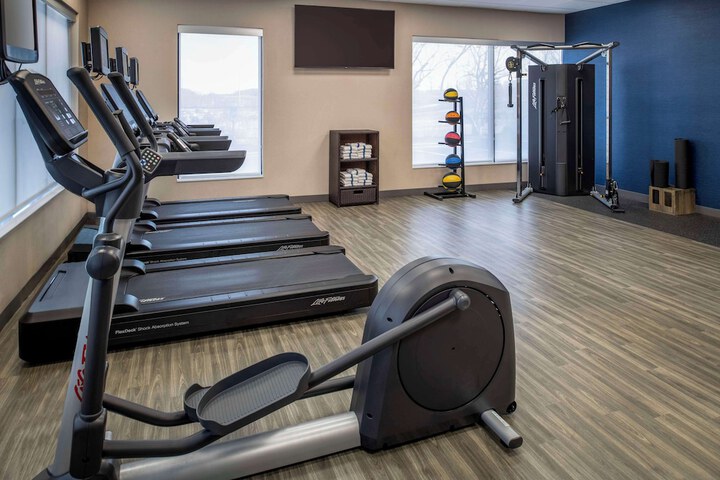 Hampton Inn Long Island / Commack