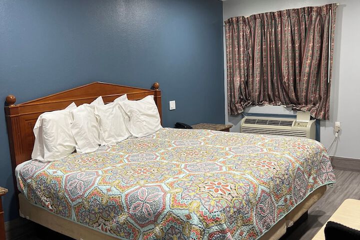 Budget Inn