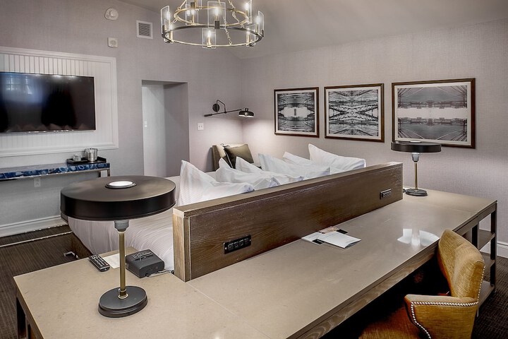 Room 111 of 160