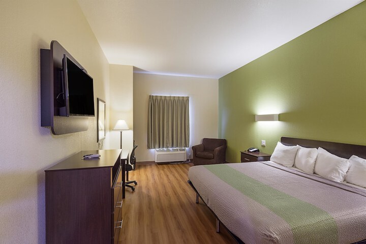 Room 12 of 34