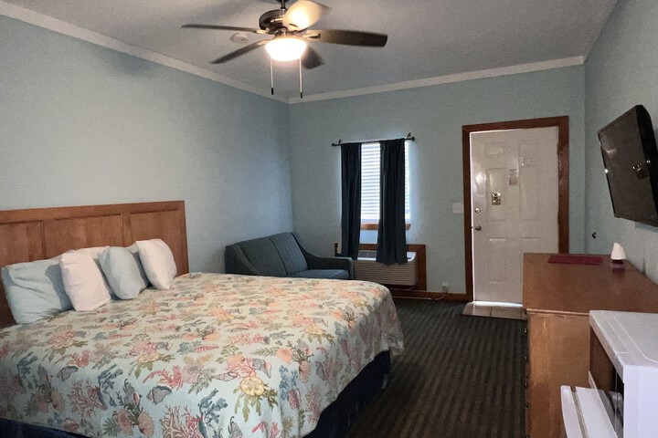 Room 20 of 83