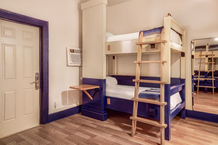 Room 14 of 61