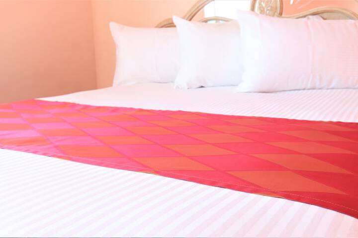 Crystal Star Inn Edmonton Airport