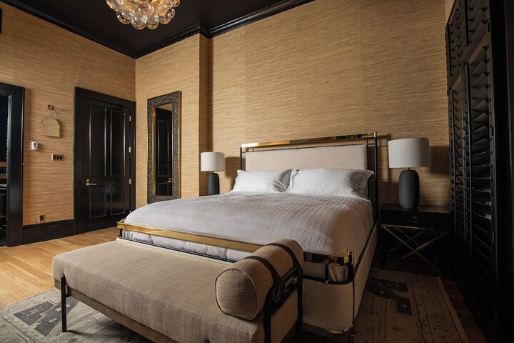 Room 14 of 36