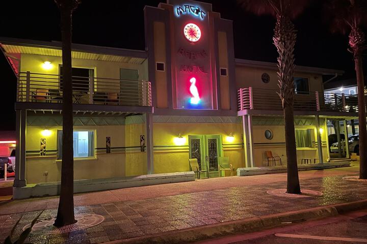 Magic Beach Motel
