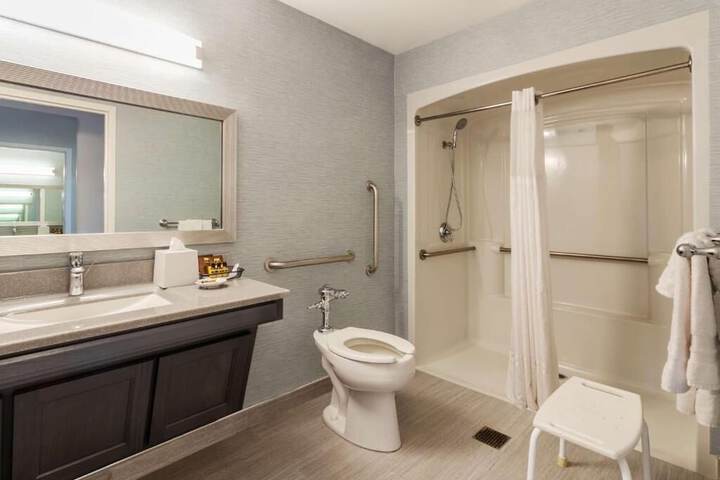 Robert Treat Hotel