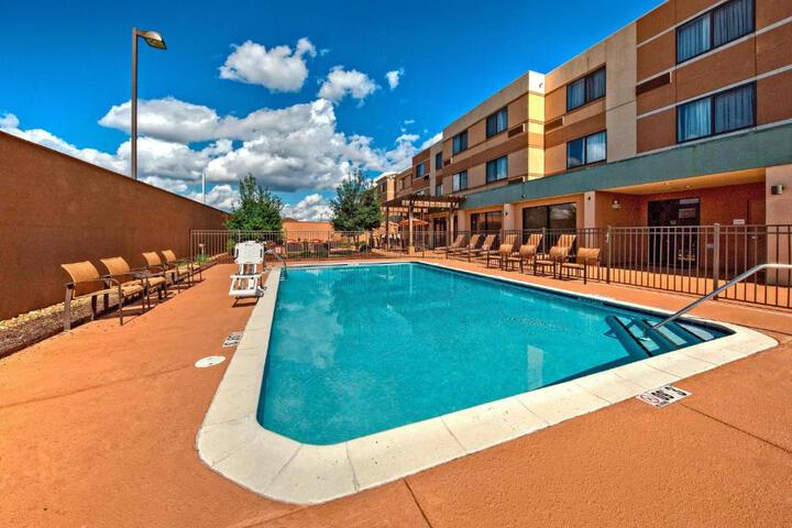 Courtyard by Marriott Alexandria