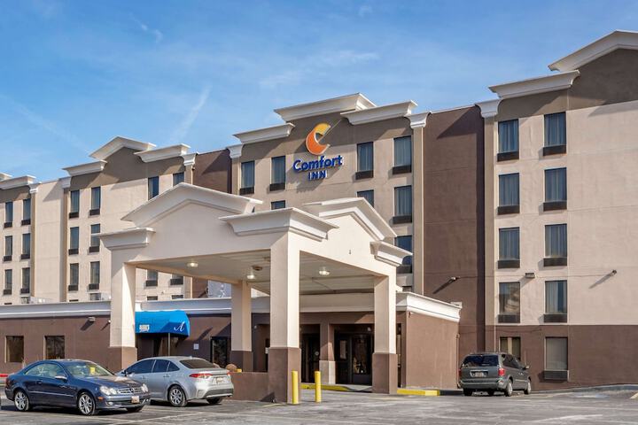 Hotel 2 of 33