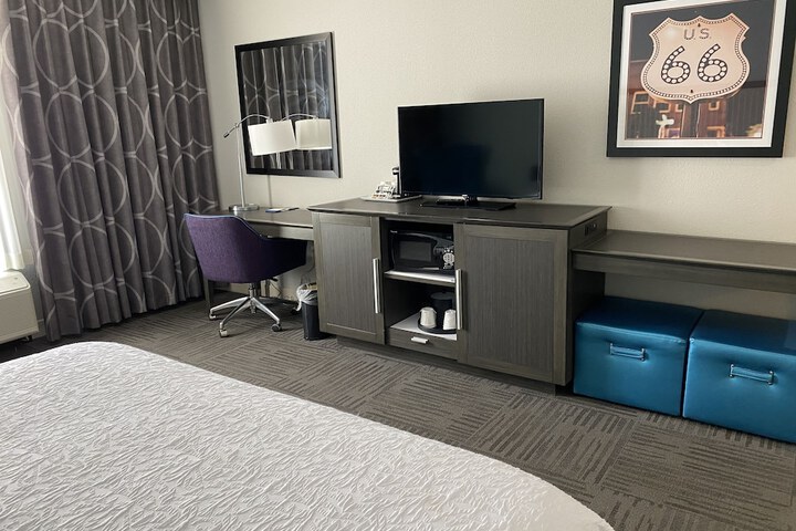 Room 28 of 65