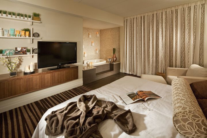 Room 16 of 42