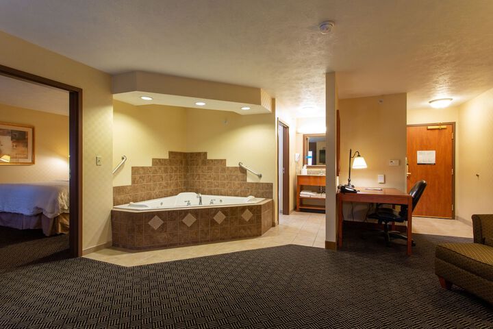 Room 35 of 71