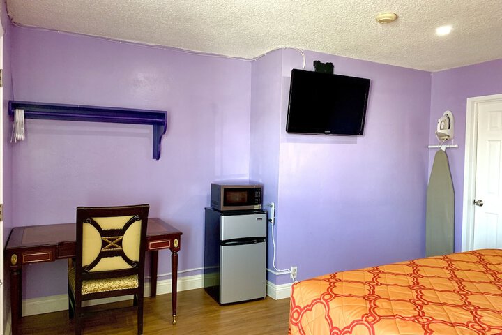 Room 22 of 42