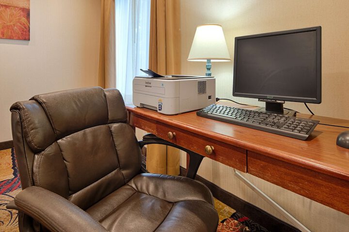 Business Center 23 of 24