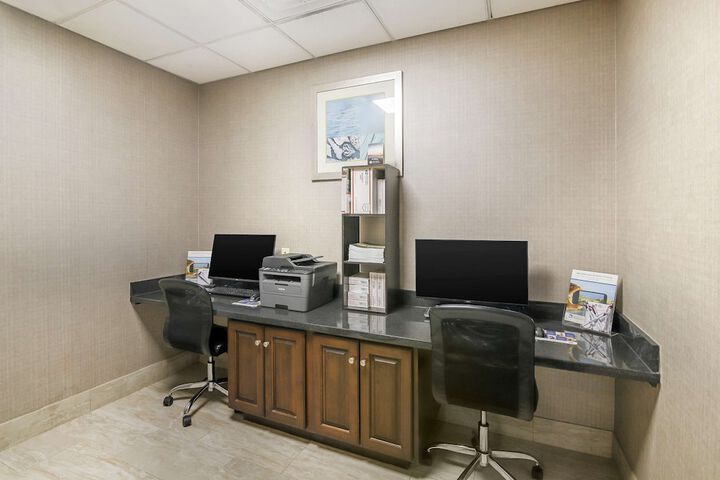 Business Center 40 of 40
