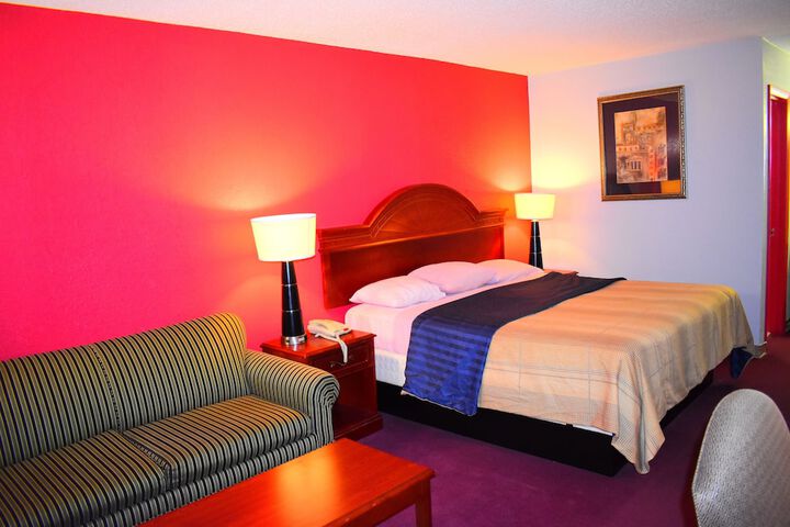 Room 4 of 20