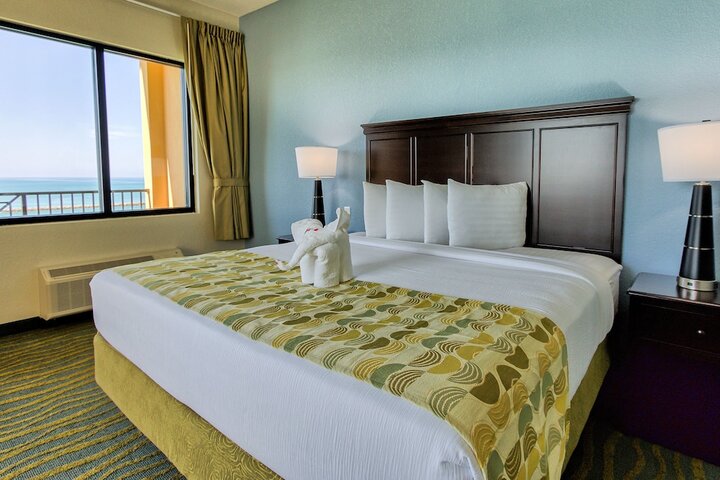 Room 100 of 141