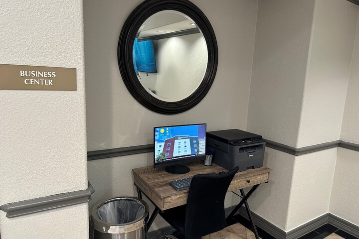 Candlewood Suites La Porte by IHG