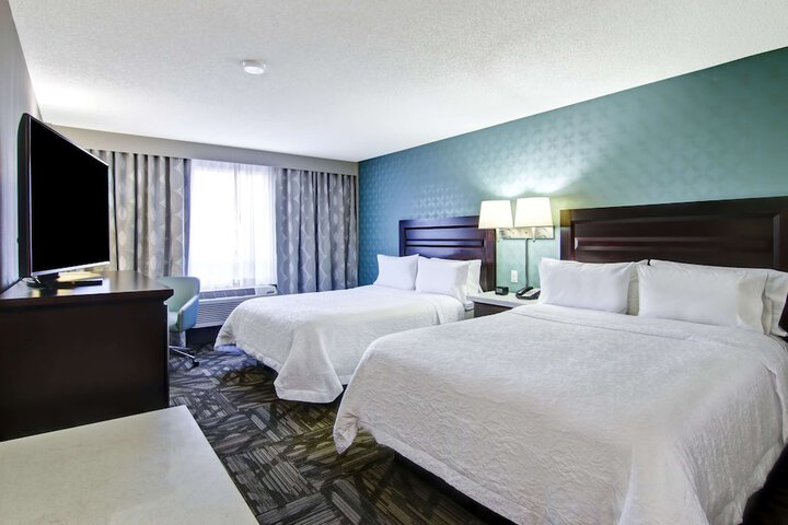 Room 35 of 46