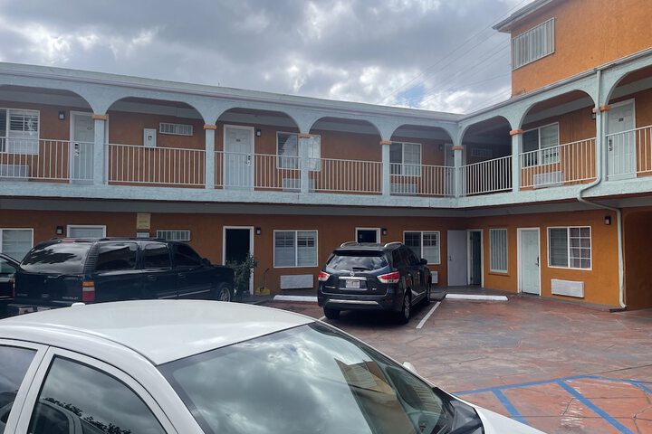 Economy Inn