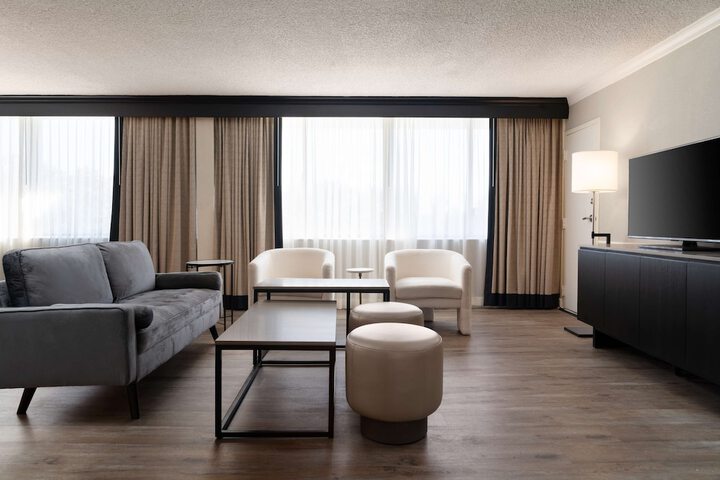 Room 28 of 72